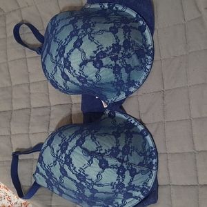 Victorias Secret lined perfect coverage size 38DD Adjustable cris cross straps